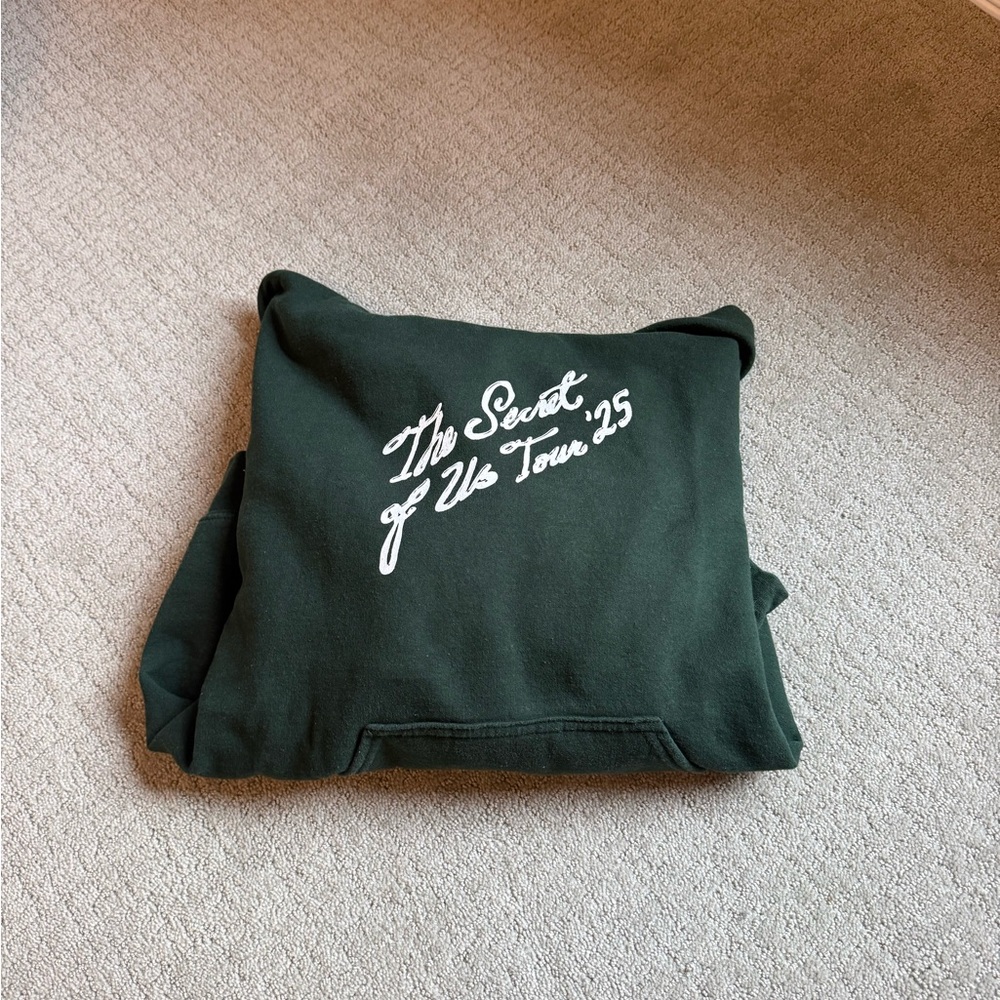 gracie abrams hoodie size medium